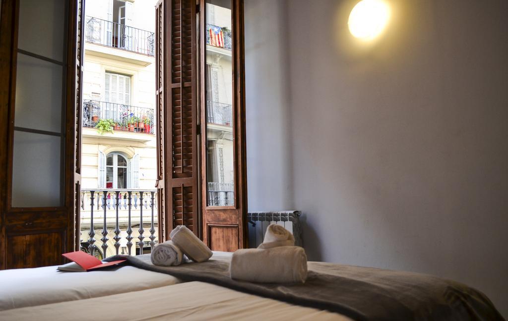 Happy People Plaza Espana Apartments Barcelona Room photo