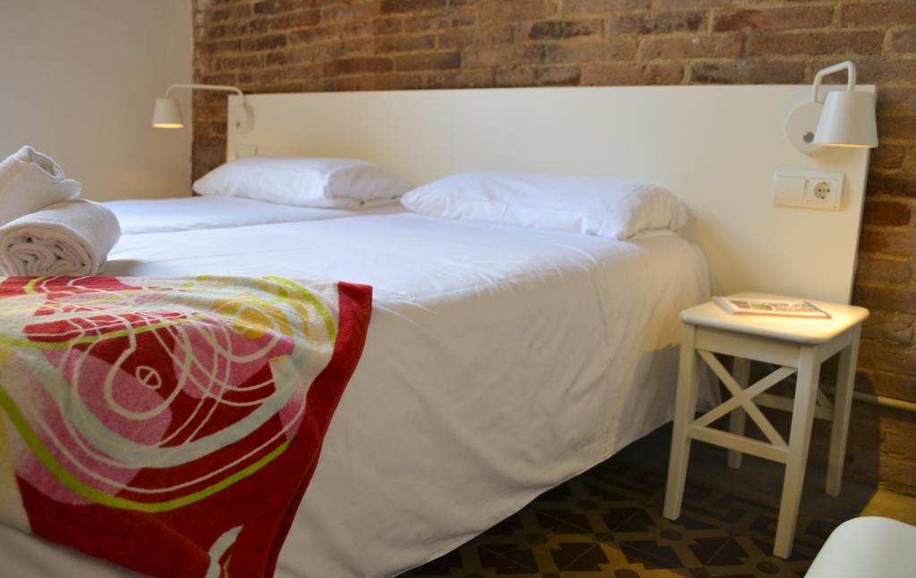 Happy People Plaza Espana Apartments Barcelona Room photo