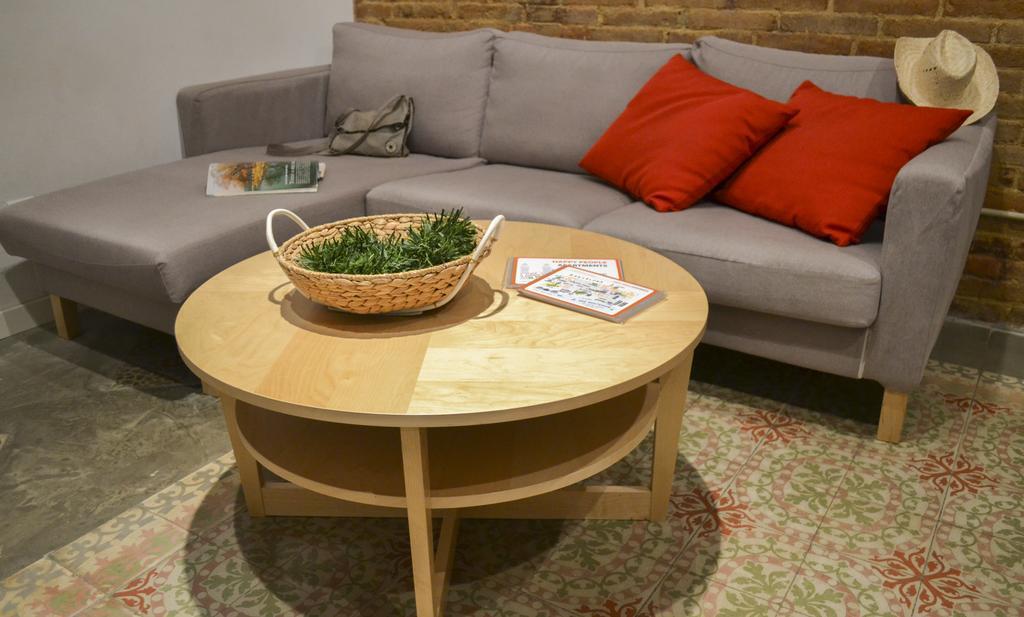 Happy People Plaza Espana Apartments Barcelona Room photo