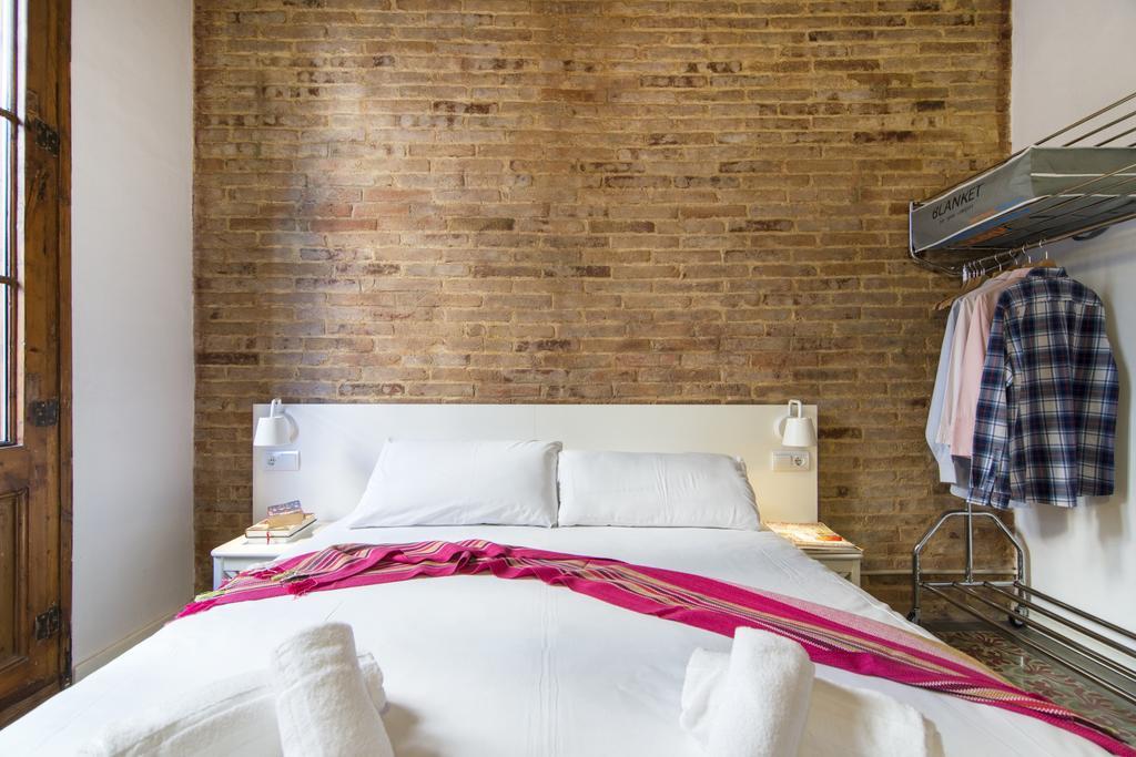 Happy People Plaza Espana Apartments Barcelona Exterior photo